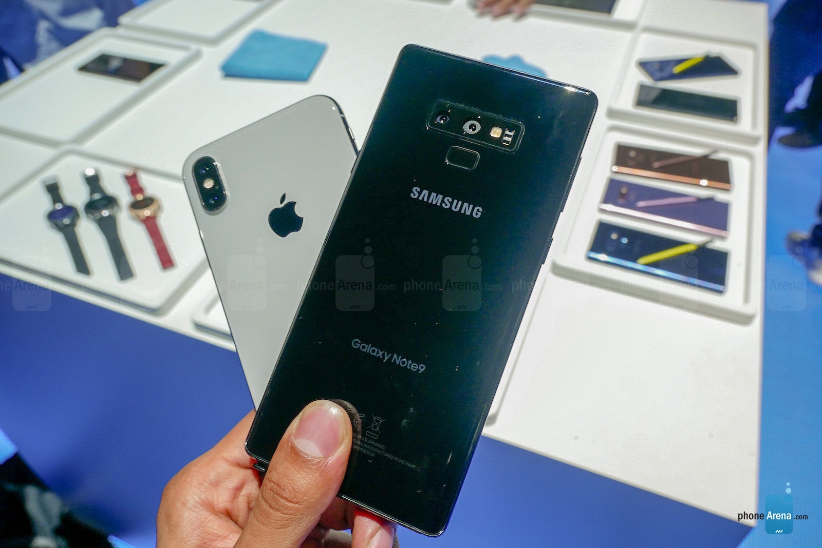 Galaxy Note 9 vs. iPhone X: Battle of the $1000 flagships