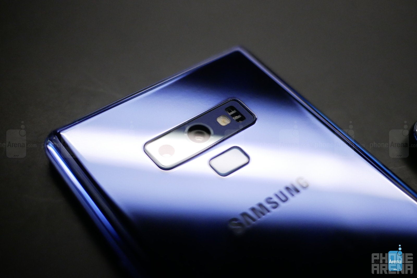 Samsung Galaxy Note 9 vs. LG G7 ThinQ: ThinQ size is everything?