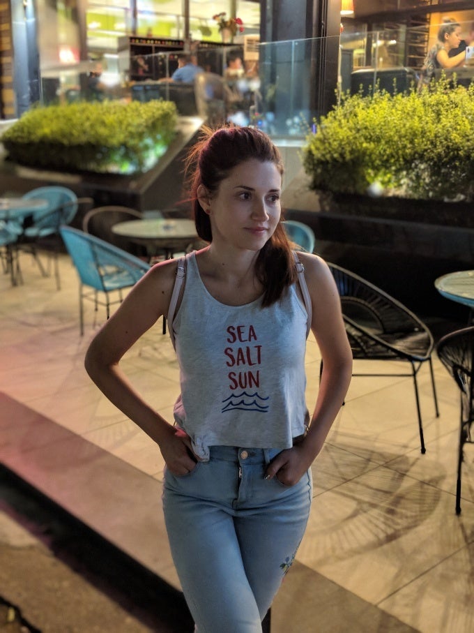 I - Pixel 2 XL - Google Pixel 2 XL crushes Galaxy Note 9 in night-time blind camera test