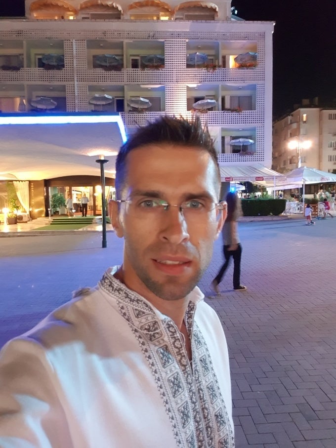 K - Note 9 - Google Pixel 2 XL crushes Galaxy Note 9 in night-time blind camera test