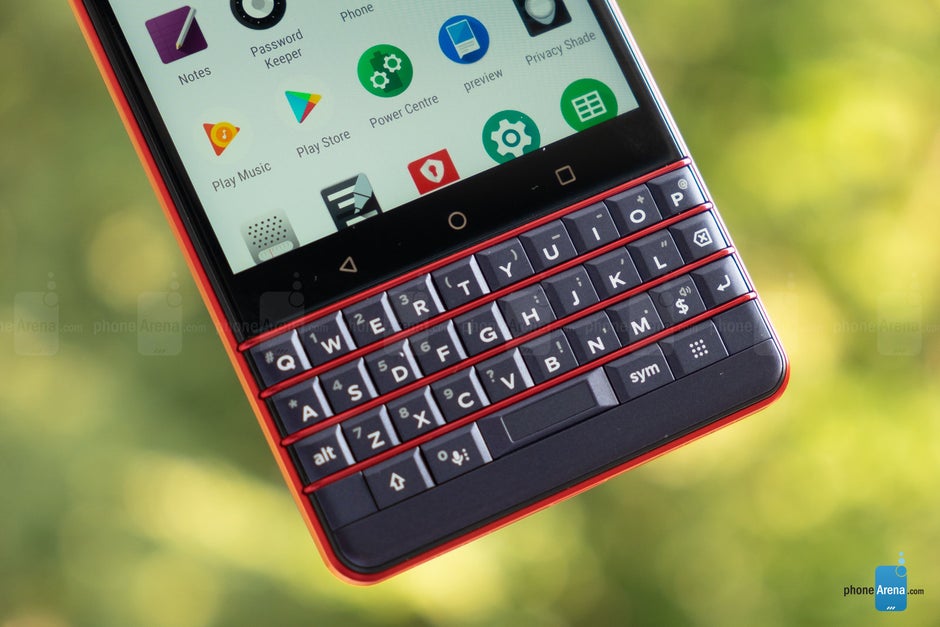 BlackBerry Key2 LE announced: looking pretty in red! (...and champagne, and black)