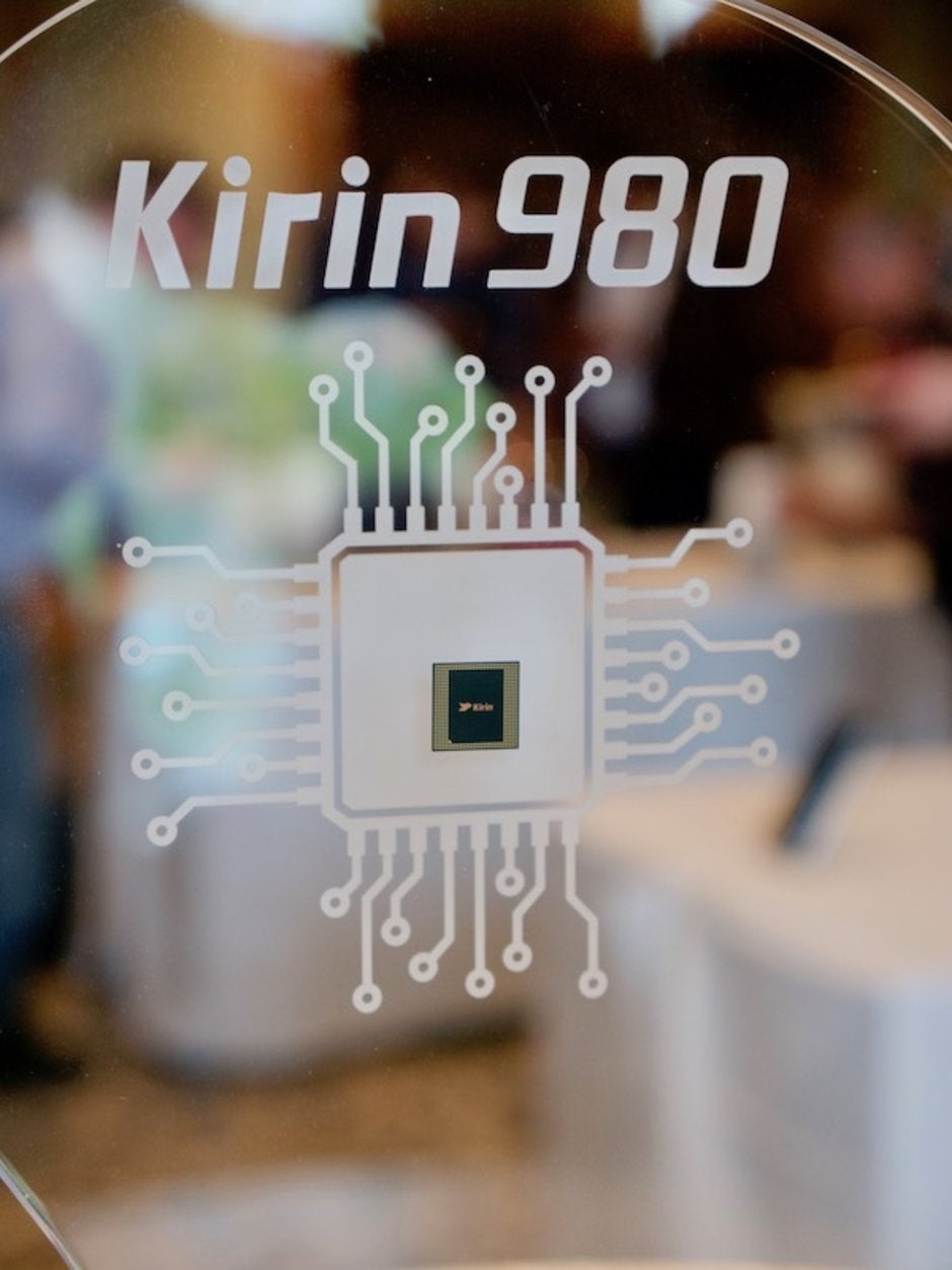 Huawei announces Kirin 980: the world's first 7nm phone chip