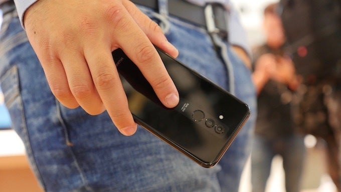 Dual cameras on the Mate 10 lite - Huawei Mate 20 lite hands-on preview: class, style and fun, but a few compromises too