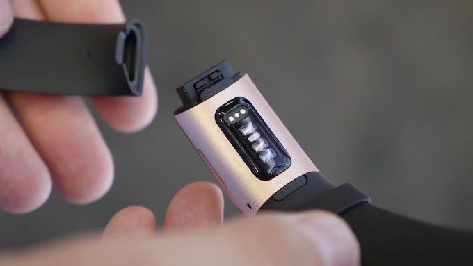 Fitbit Charge 3 hands-on preview: light and comfortable, this is Fitbit's best tracker