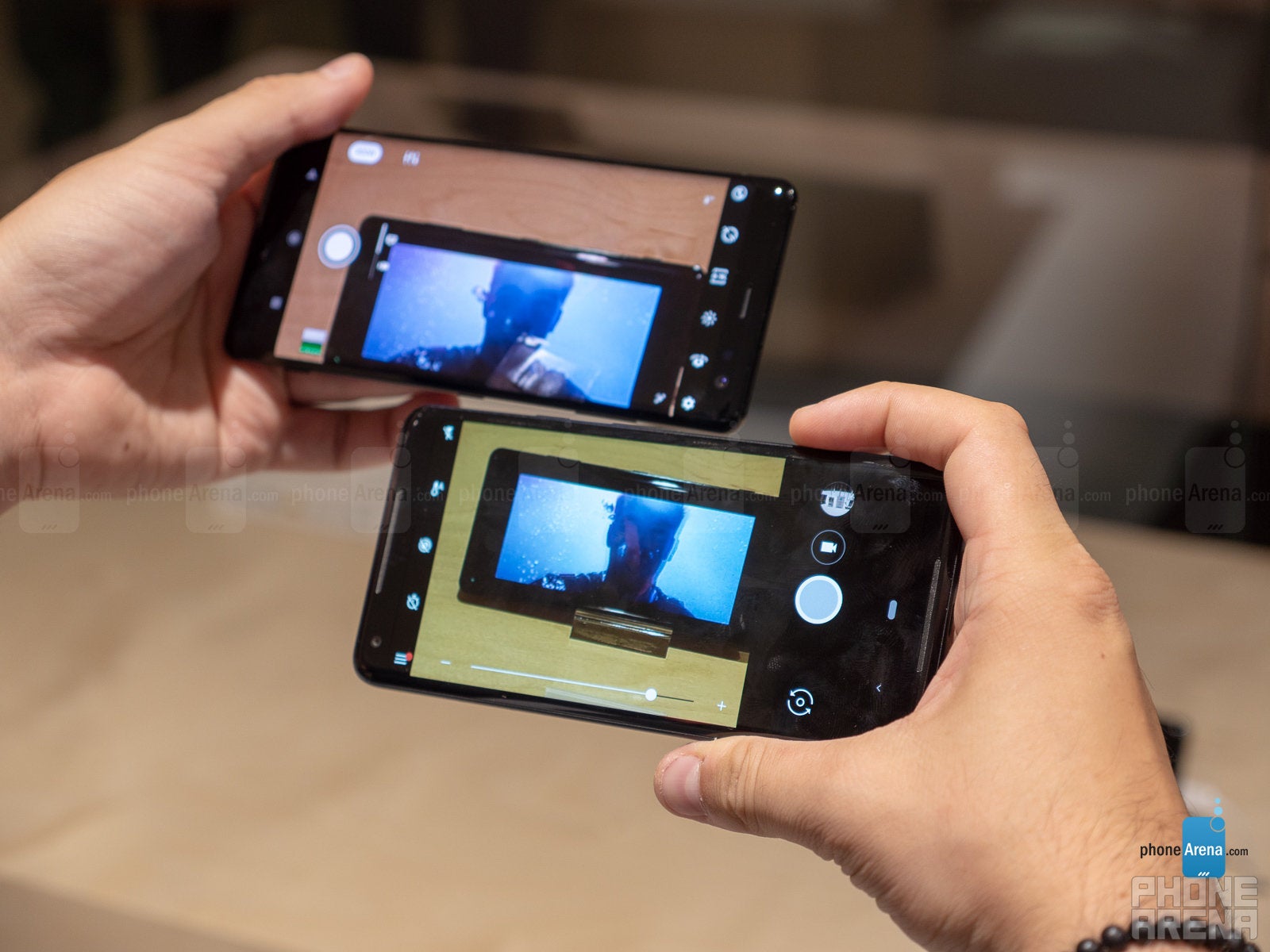 Sony Xperia XZ3 vs Google Pixel 2 XL: first look