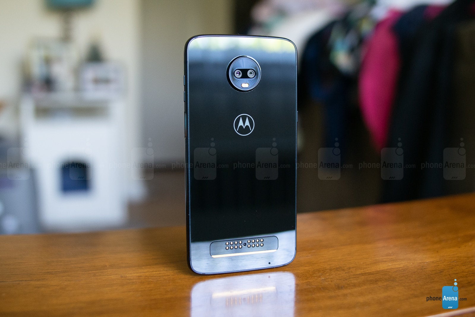 While it's technically classified as a mid-ranger, the Moto Z3 Play is a perfect example of how mid-rangers receive the same level of attention that flagships get with their designs. - Why my next phone won’t be a new flagship