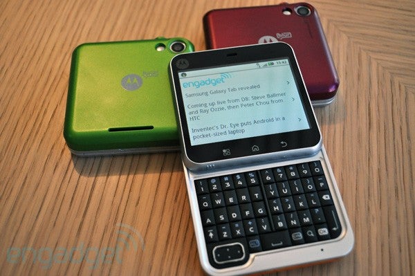 Flipout to arrive in time for holidays according to Motorola