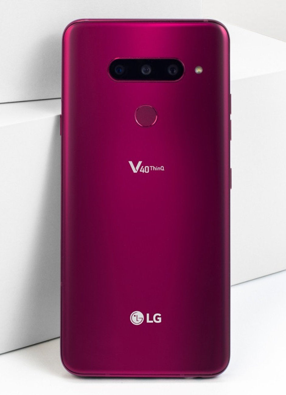 LG V40 ThinQ is announced with five cameras: three at the back, two at the front