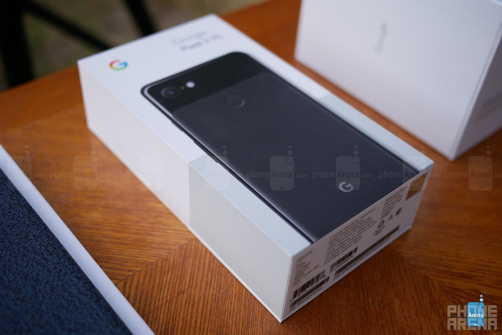Google Pixel 3 XL and Pixel Stand Unboxing and First Look!