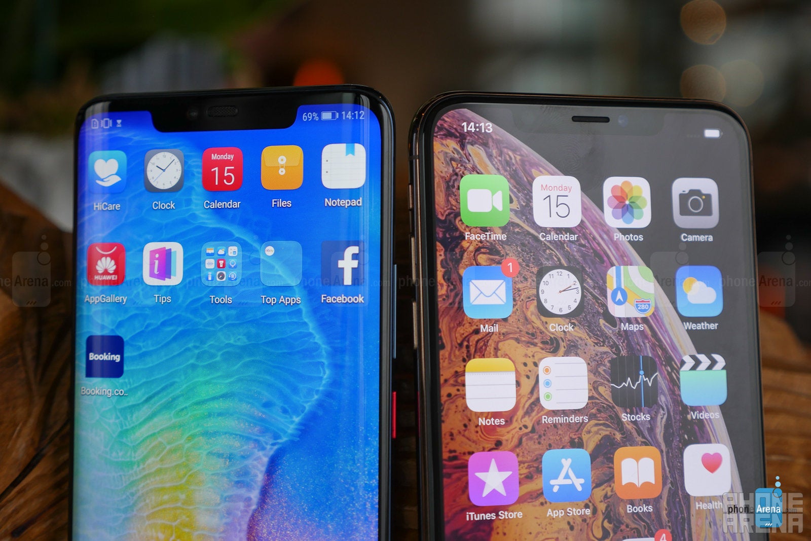 Huawei Mate 20 Pro vs Apple iPhone XS Max: first look
