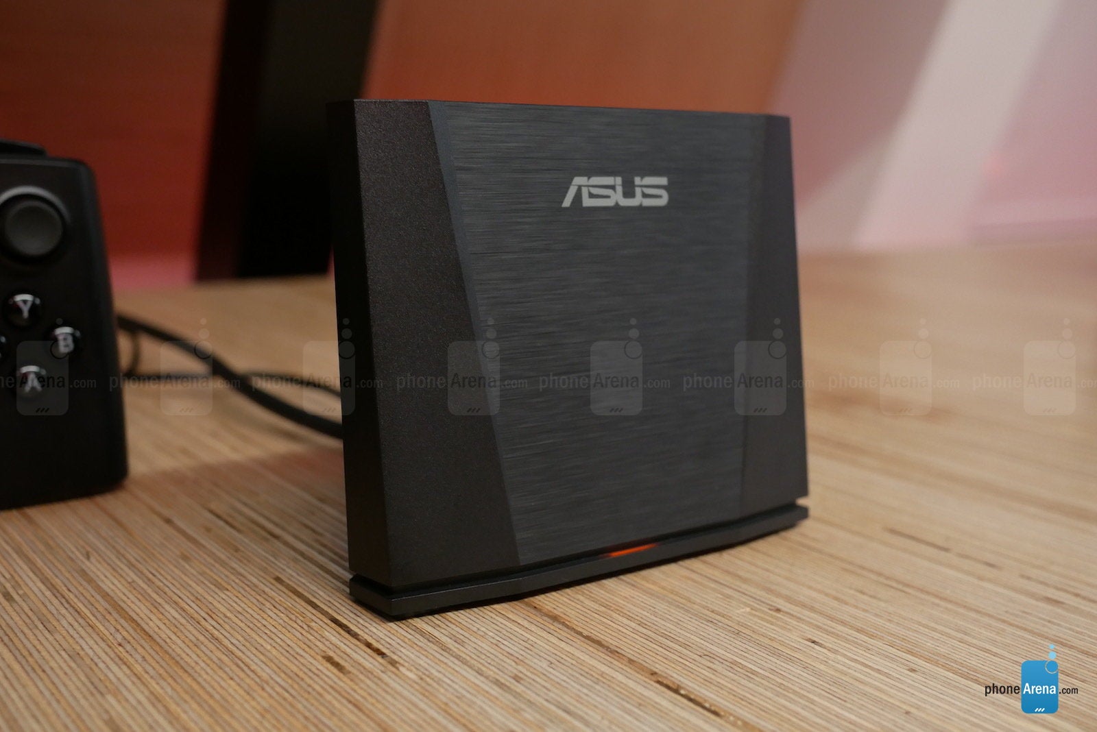 Asus ROG Phone and Accessories Hands-On: More Hardware, More Gaming