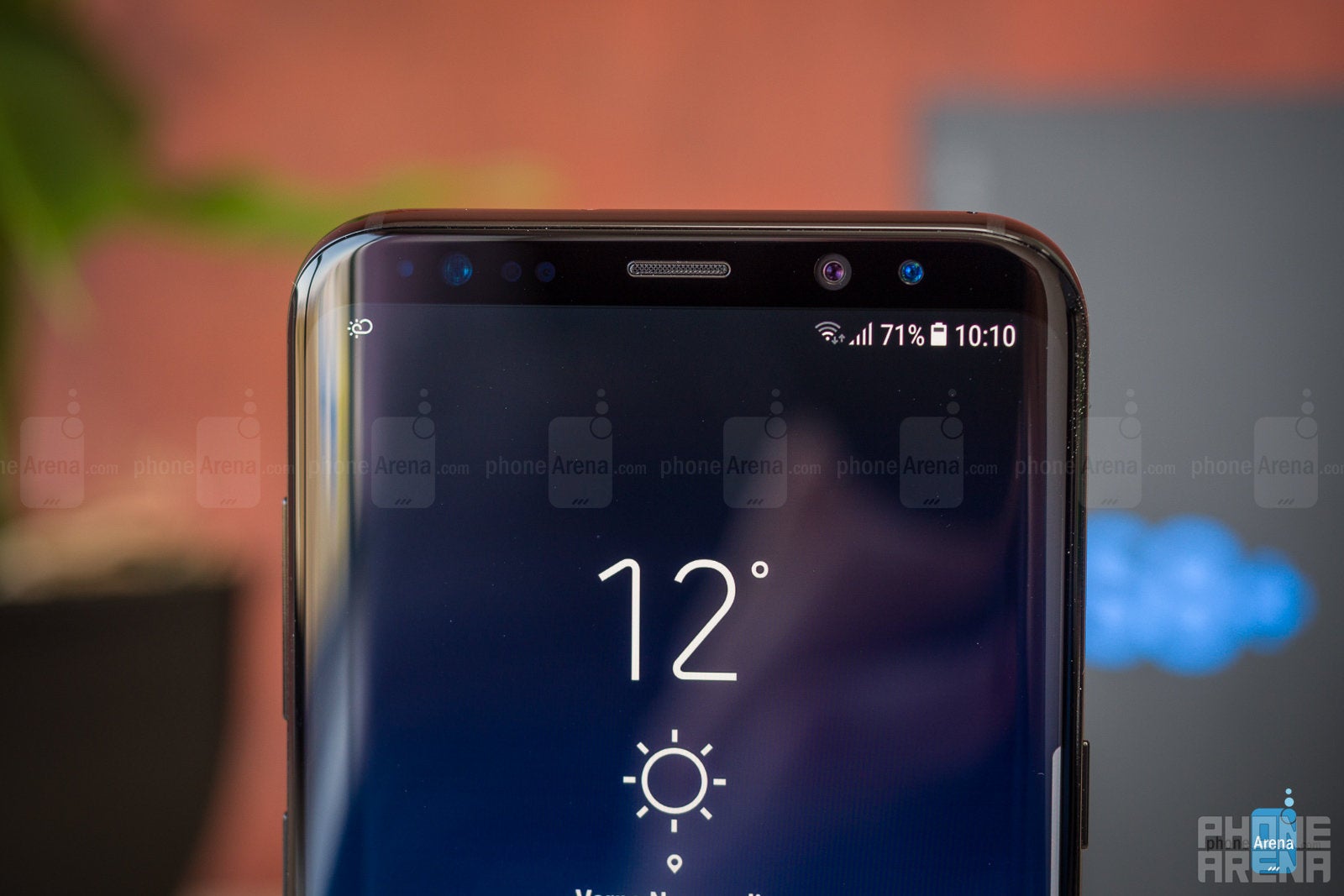 Galaxy S10 is rumored to ditch most of these sensors at the top - Samsung&#039;s Galaxy S10 lineup might ditch the iris-scanning functionality