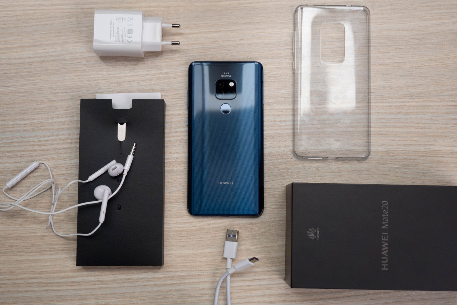 Huawei Mate 20 Unboxing and First look