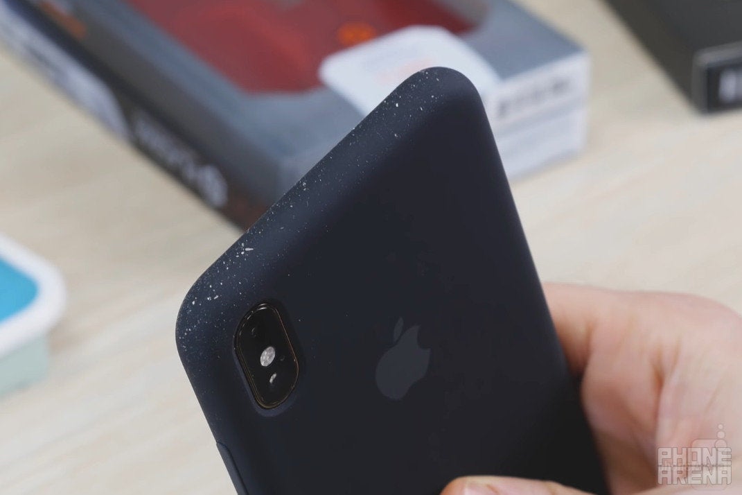 Official iPhone XS Max Silicone Case - Black Review 