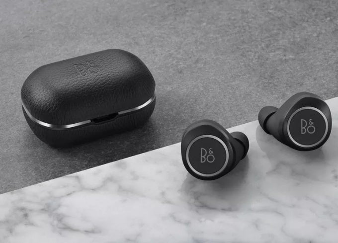 Bang &amp; Olufsen&#039;s &#039;truly wireless&#039; Beoplay E8 earphones get a costly wireless charging case