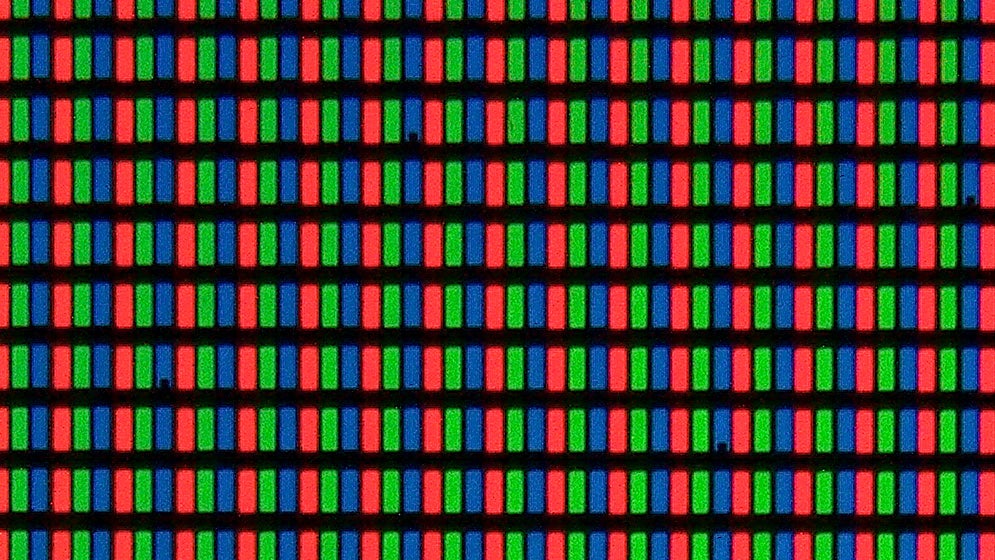 Typical RGB LCD matrix - iPhone XS True Tone: how to get rid of the yellow hue