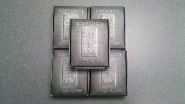 Win one of 5 Motorola DROID 2 R2-D2 handsets from the manufacturer