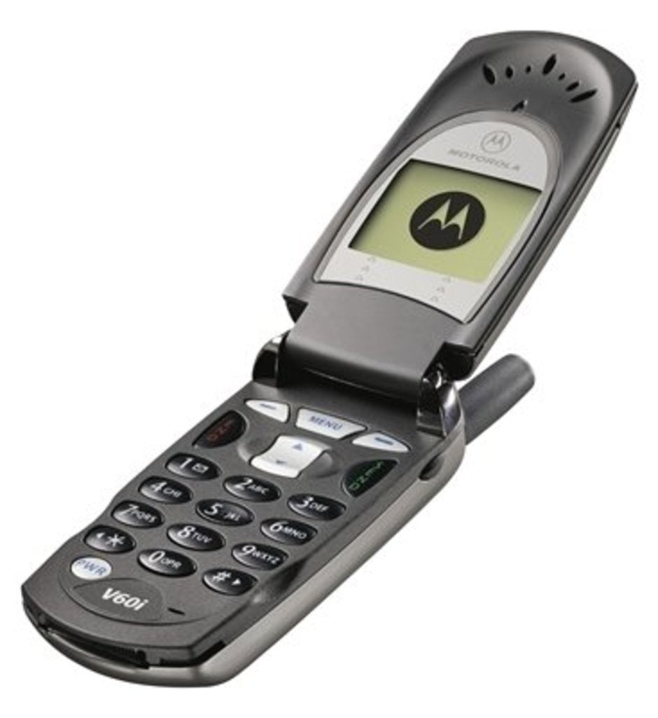 Before the RAZR's success, the Motorola V60 was a big hit with consumers during the early 2000s. - These were the classic flip phones that everyone used (and we miss them)