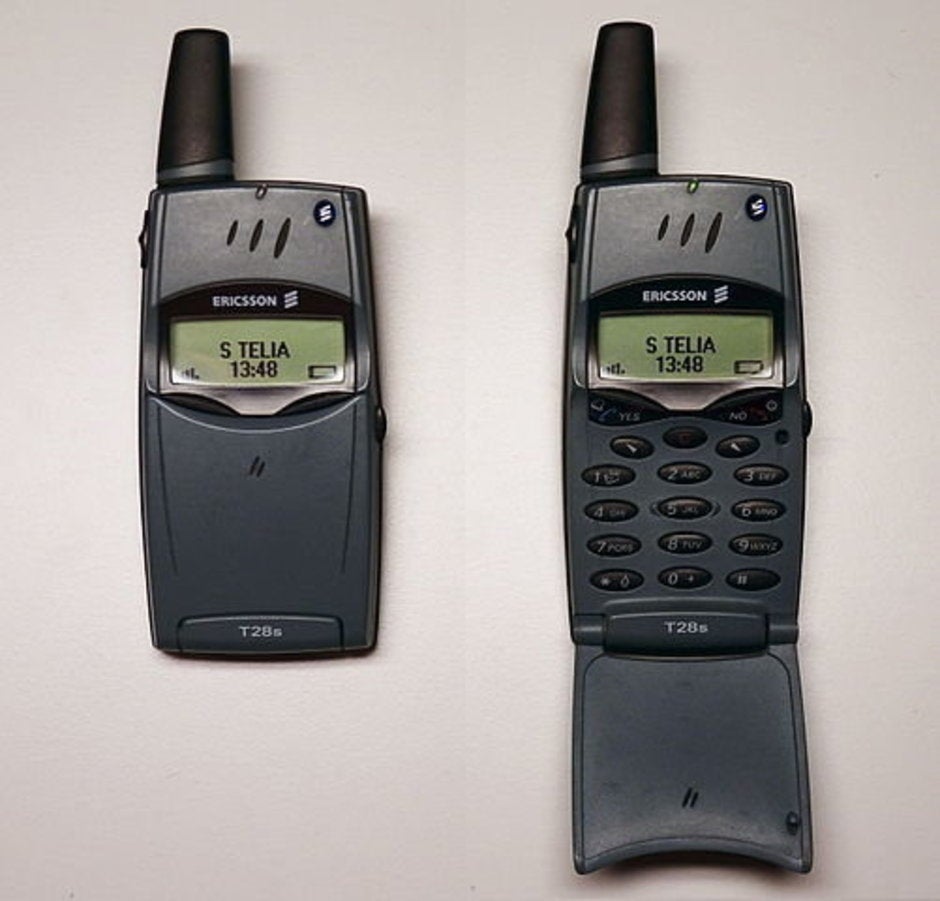 These Were The Classic Flip Phones That Everyone Used And We Miss Them Phonearena