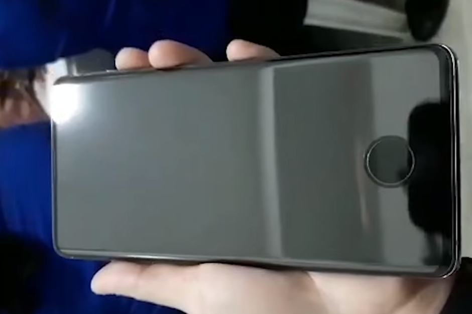 It would be much easier to find the right spot for the in-screen fingerprint reader with such a screen protector - Galaxy S10 screen protectors with a hole look ridiculous, but they might actually be a good idea