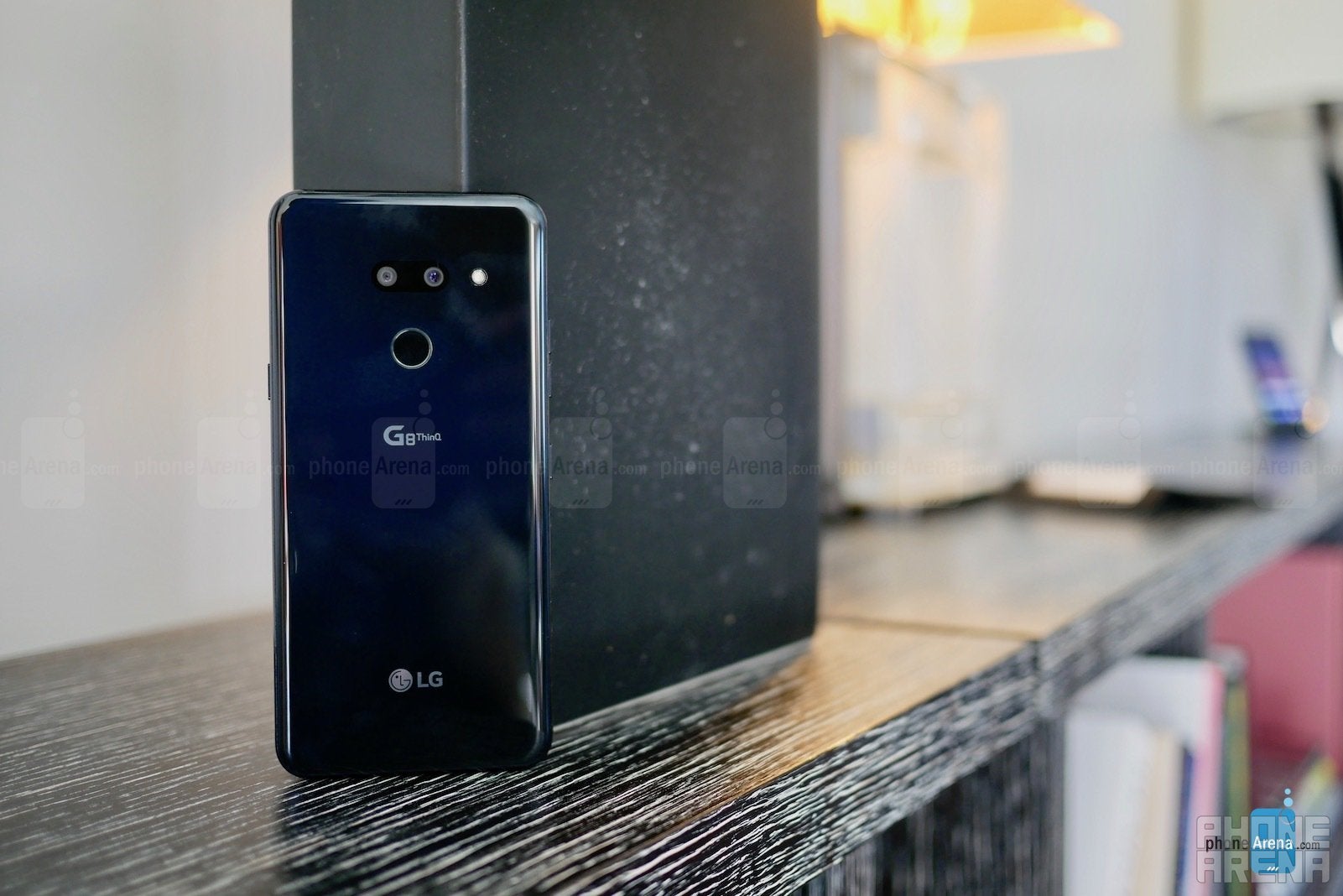 LG G8 ThinQ Hands-On: IT CAN READ YOUR VEINS