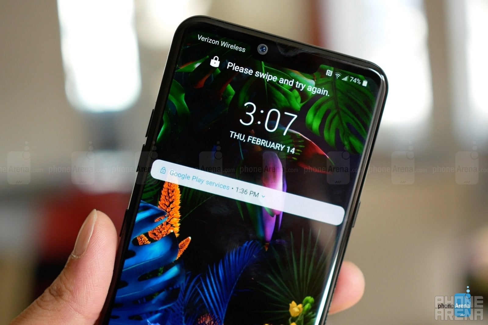 LG G8 ThinQ Hands-On: IT CAN READ YOUR VEINS