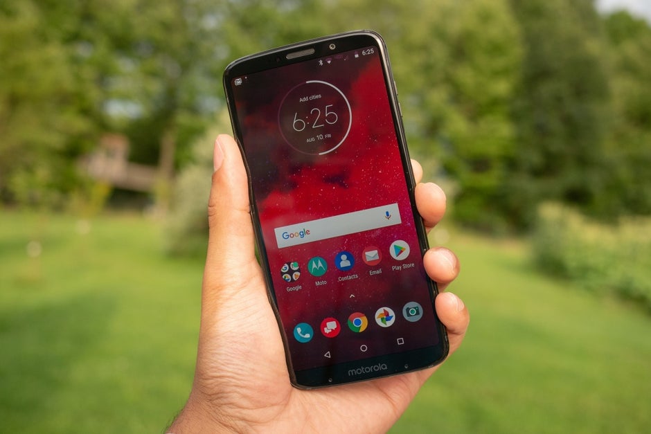 The Moto Z3 is the world's first 5G-upgradeable phone - Verizon announces 5G mobile network release date and 5G Moto Mod pre-orders