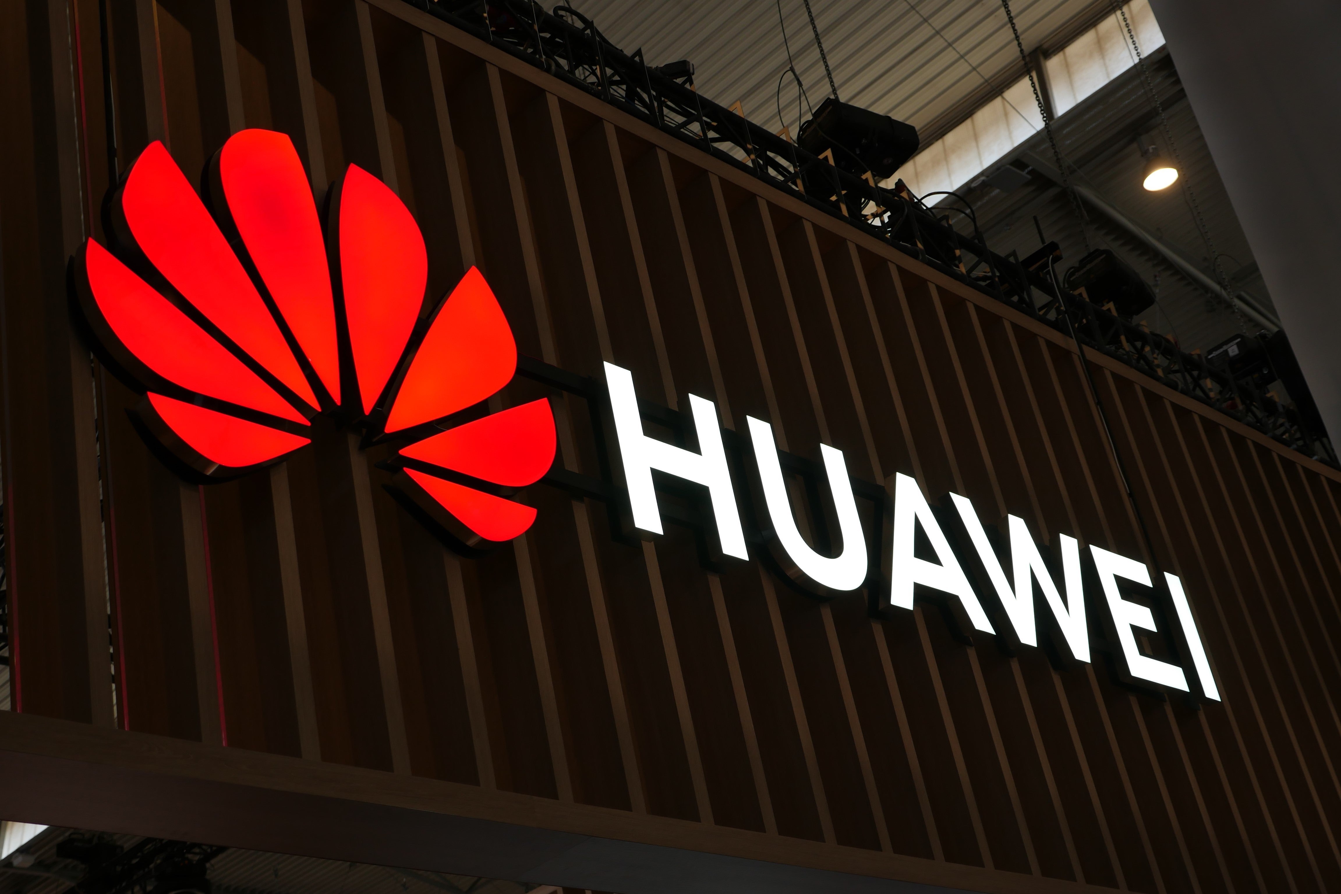 The Huawei P30 &amp; P30 Pro have just been detailed entirely, cameras included