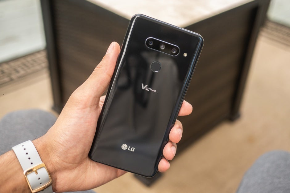 Apple's iPhone XR dominated weak US smartphone market in January