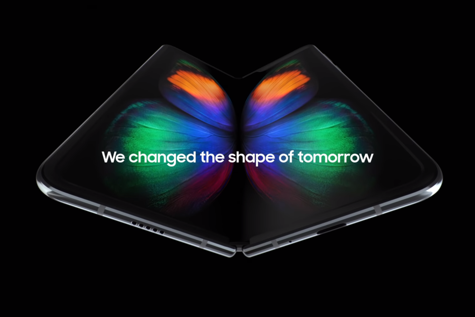 Watch Samsung test out the Galaxy Fold&#039;s display in this video