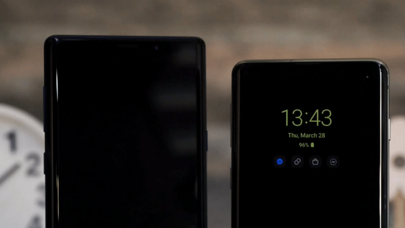Versus: For and against LED notification lights in phones