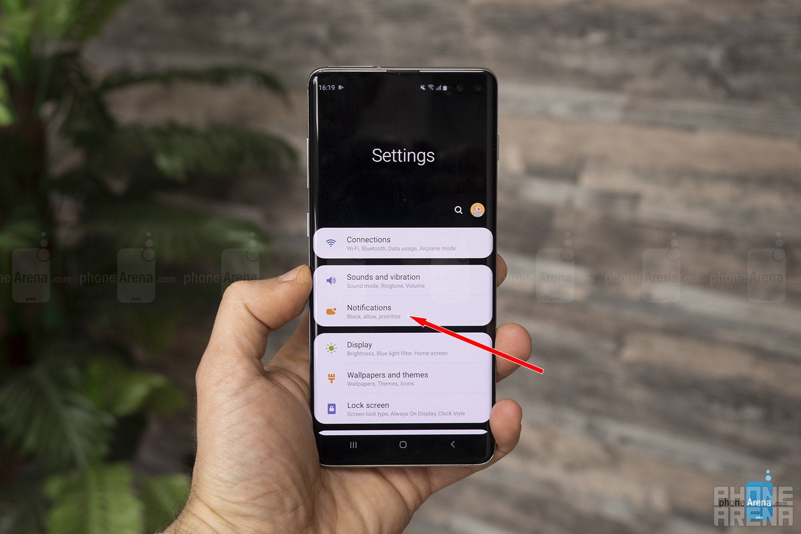 How to show battery percentage on Galaxy S10, S10 Plus and S10e