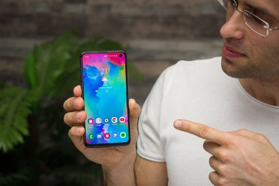The S10e is a hit - Latest Galaxy S10 sales report is music to Samsung's ears amid Galaxy Fold controversy