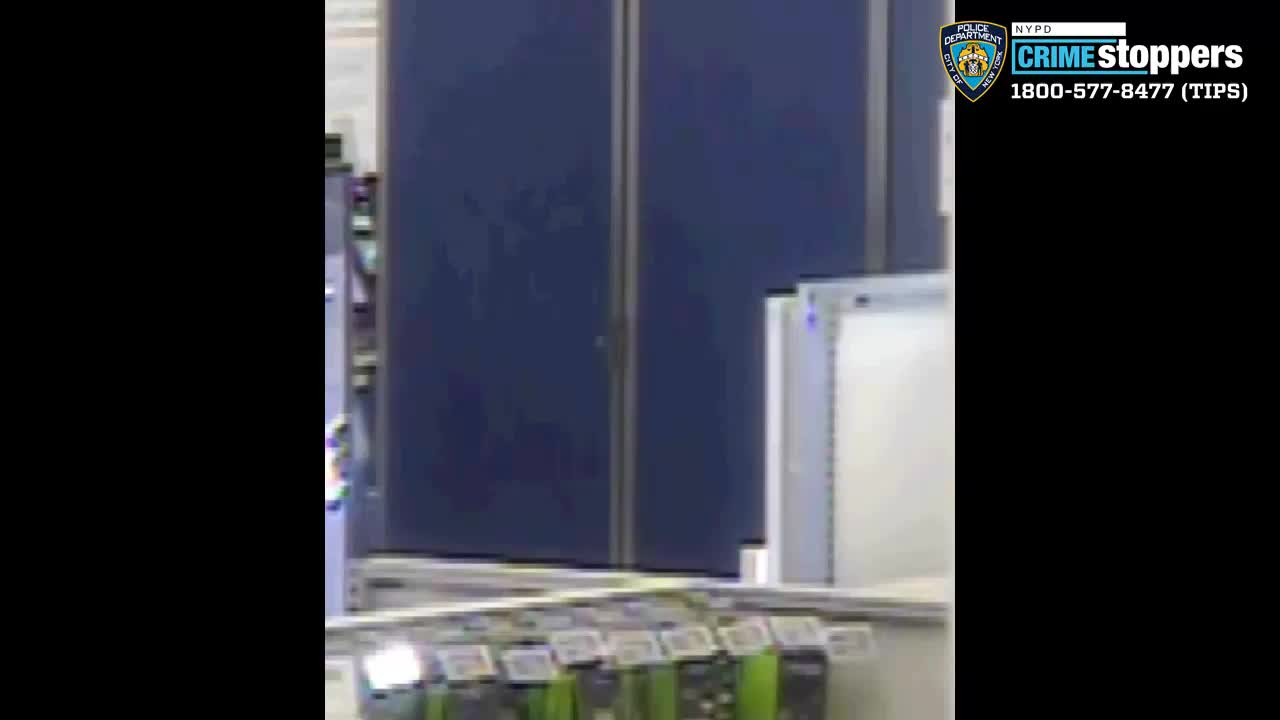 Best Buy robbers make off with $14,000 worth of phones in broad daylight