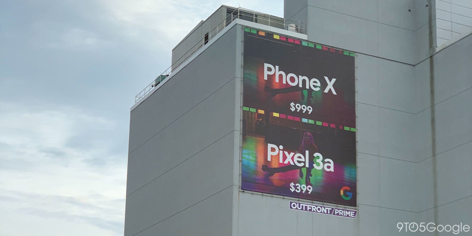 Billboard near Washington D.C. Apple Store promotes Night Sight on the Pixel 3a - Google once again goes back to 2009, this time to promote the Pixel 3a