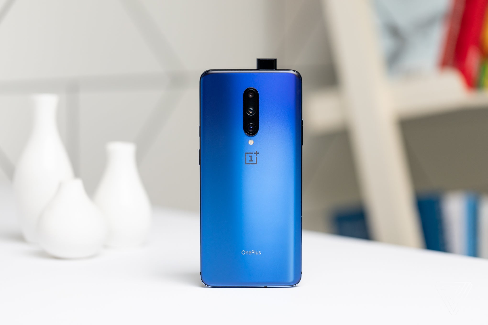 OnePlus 7 Pro is here: revolutionary display, pop-up camera and no notch