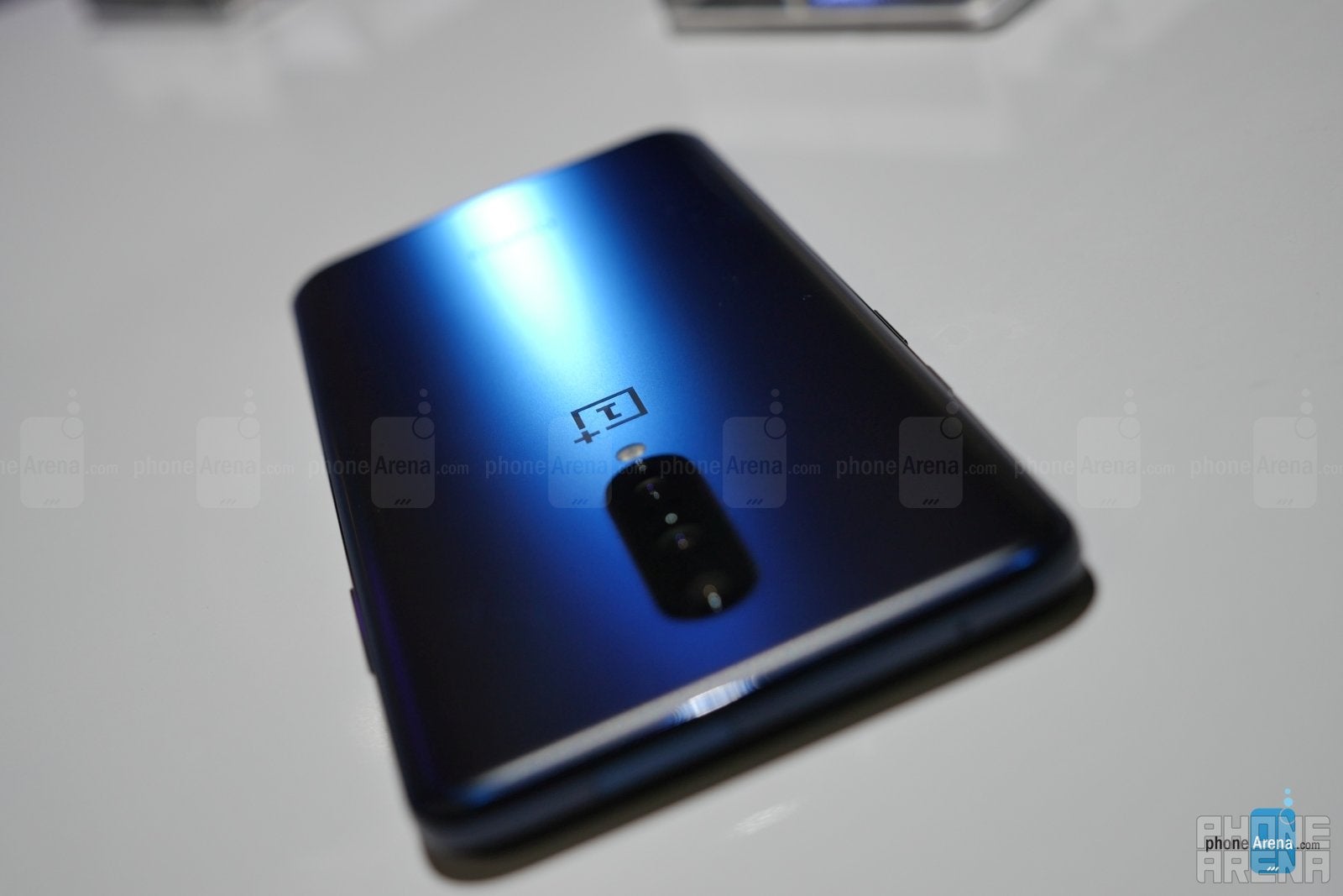 OnePlus 7 Pro hands-on: Full of surprises