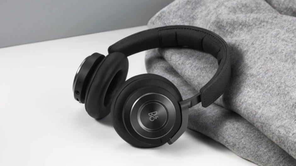 B&amp;O's refreshed Beoplay H9 headphones come with monster battery life and Google Assistant