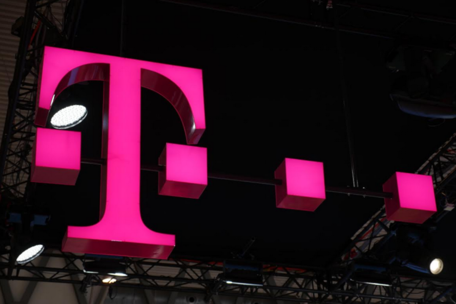 T-Mobile can't seem to catch a break when it comes to its proposed merger with Sprint - Two huge issues now threaten the T-Mobile-Sprint merger