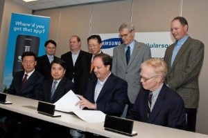 Cellular South CEO Hu Meena signs a deal with Samsung for the latter to produce the first two LTE enabled handsets for the regional carrier&#039;s upcoming 4G network - Cellular South to build 4G LTE network