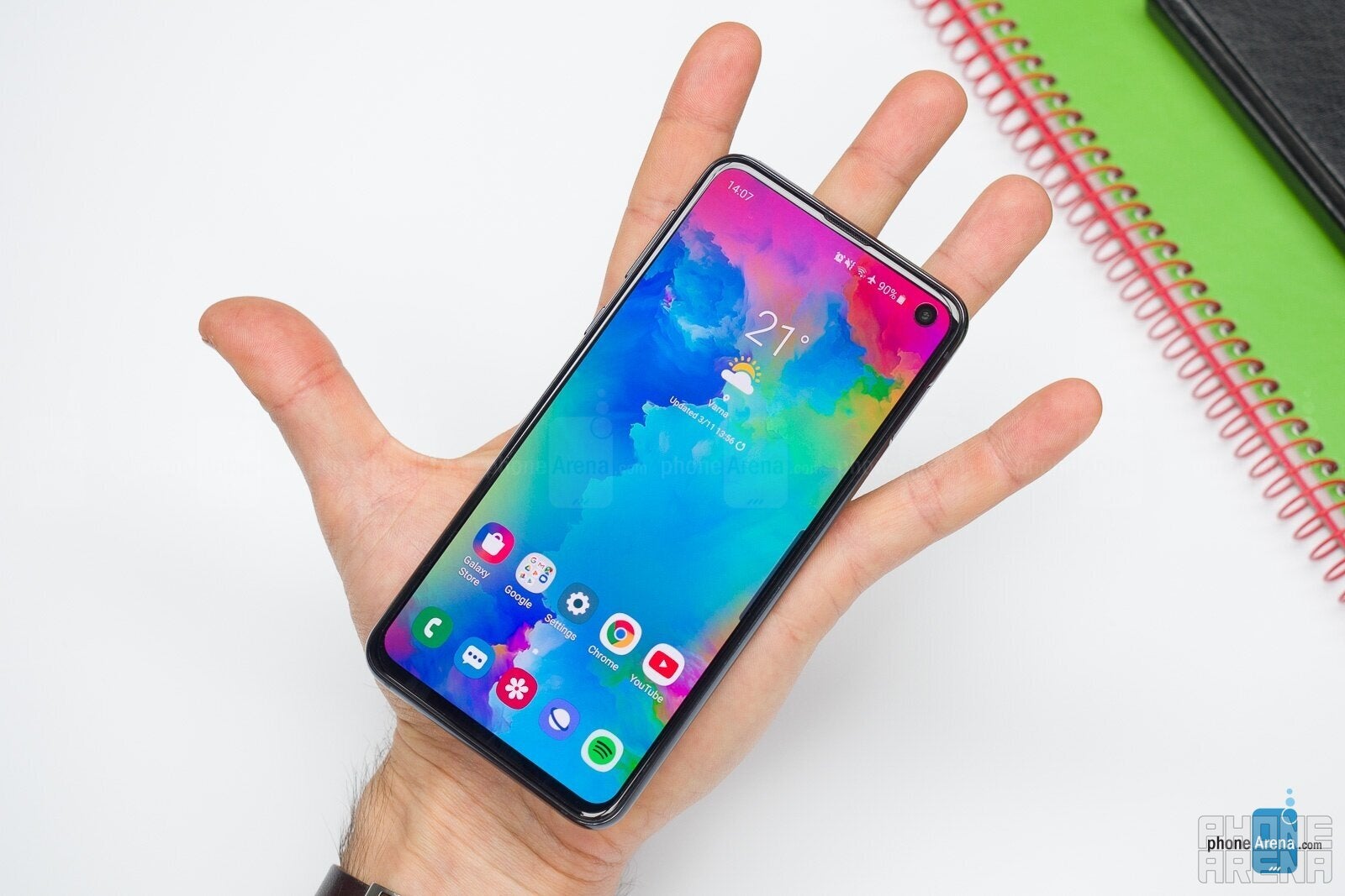 The Galaxy S10e is an exquisite little phone. Emphasis on little. - Who exactly is the Galaxy Note 10 for?