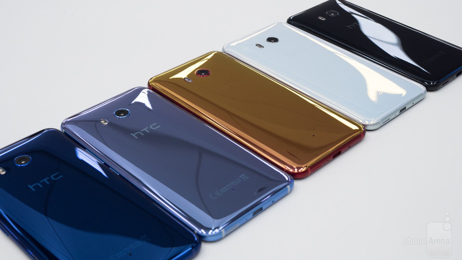 The HTC U11 in five different colors - How did Samsung make the Aura Glow color of the Galaxy Note 10?