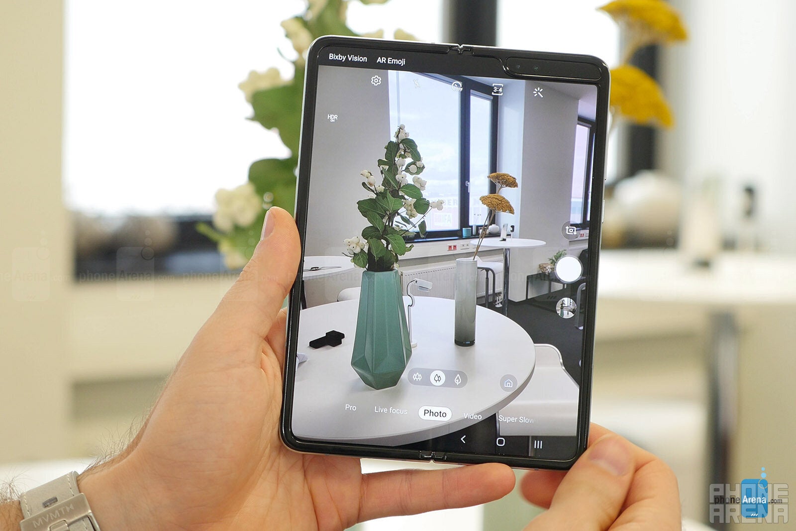 Samsung is gearing up to sell a surprisingly large number of Galaxy Fold units