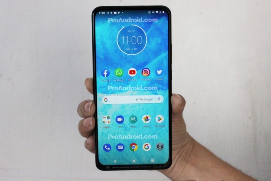 Mystery Motorola One phone with pop-up camera leaks in full with mid-range specs