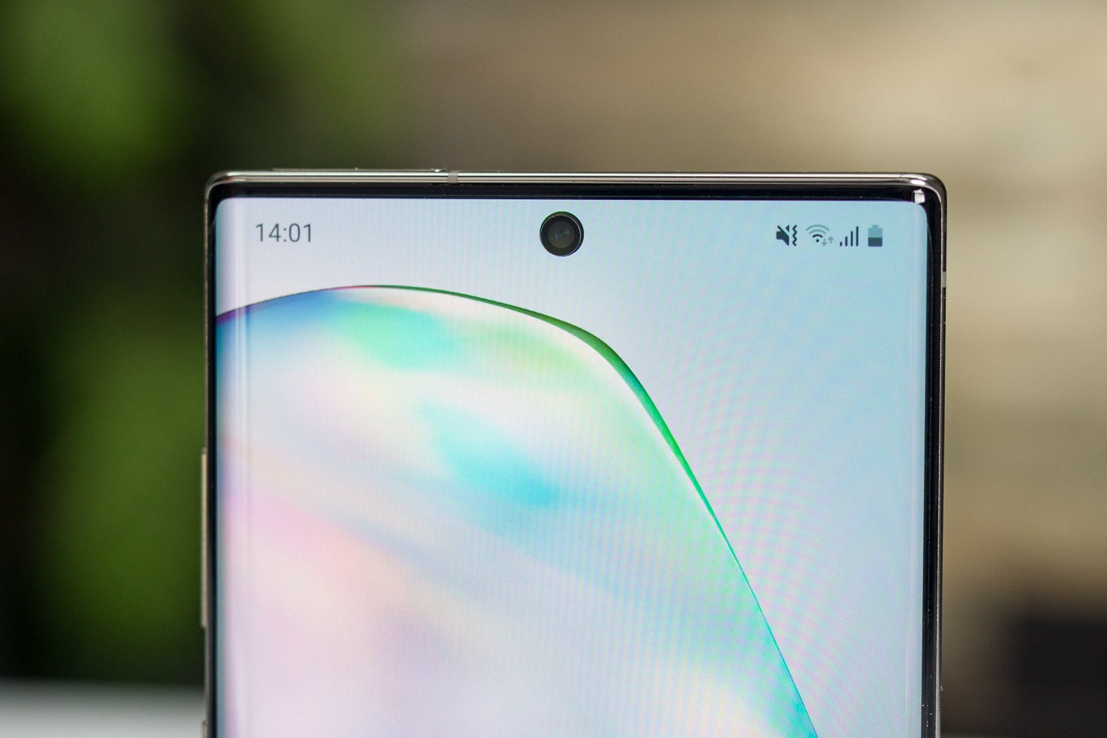 Samsung's upcoming Galaxy Note 10 Lite appears in new leaked photos - The  Verge