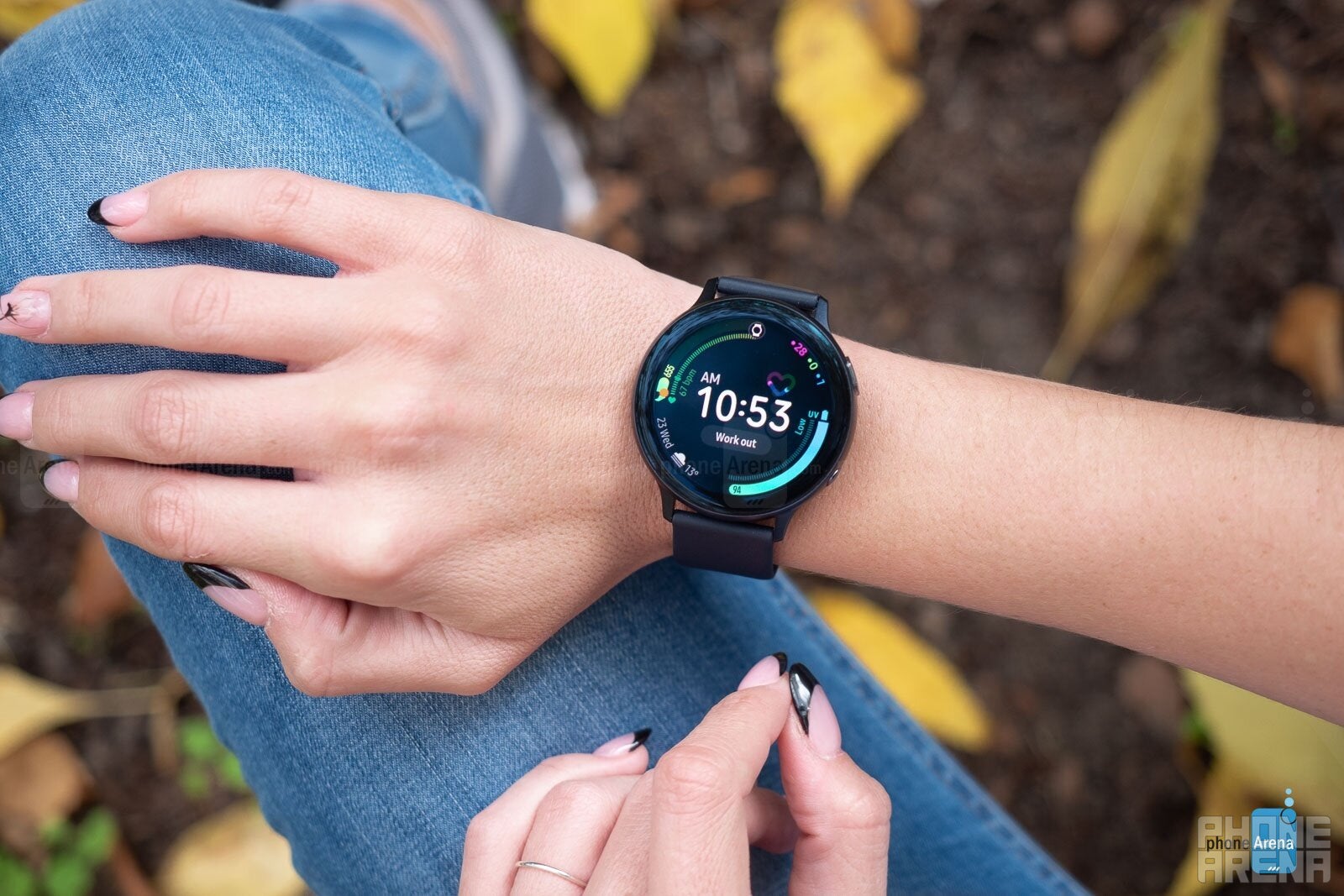 The Galaxy Watch Active 2 is not bad, but it's still one or two steps behind the Apple Watch - The Apple Watch Series 5 is nothing special, but it still deserves all the attention in the world