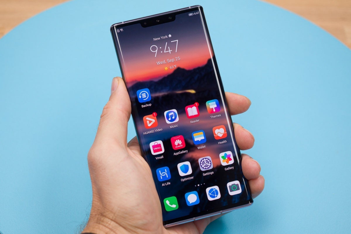 The Mate 30 Pro is one of the world&#039;s earliest waterfall screen adopters - Samsung&#039;s Galaxy S11 will come with a refined design snubbing a big new trend