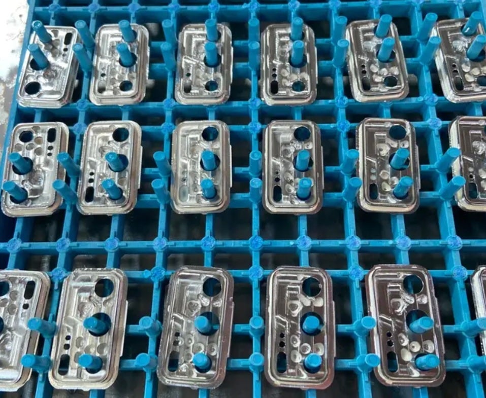 Production line photo allegedly shows the camera module for the Huawei P40 - Leaked production line photo shows rear camera housing for Huawei P40
