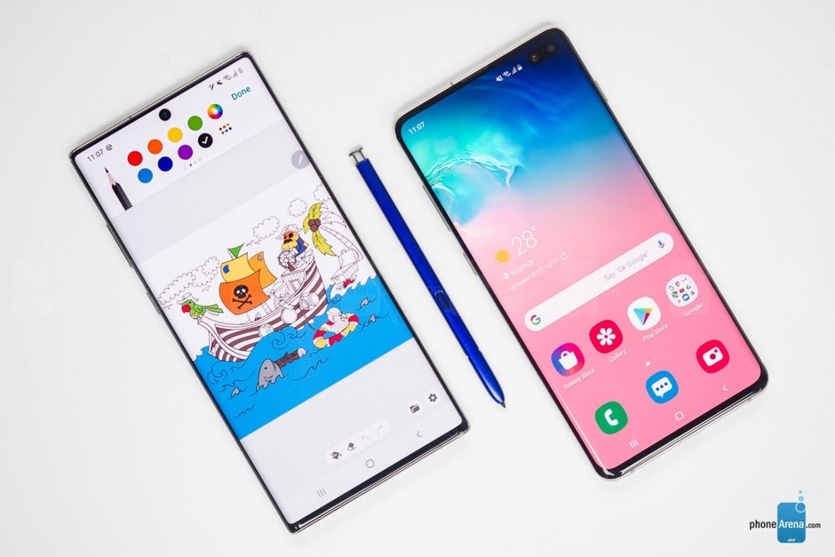 Galaxy Note 10+ (a sinistra), Galaxy S10+ (a destra) - Puoi risparmiare ancora una volta alla grande sui dispositivi Galaxy Note 10 e serie S10 di Samsung