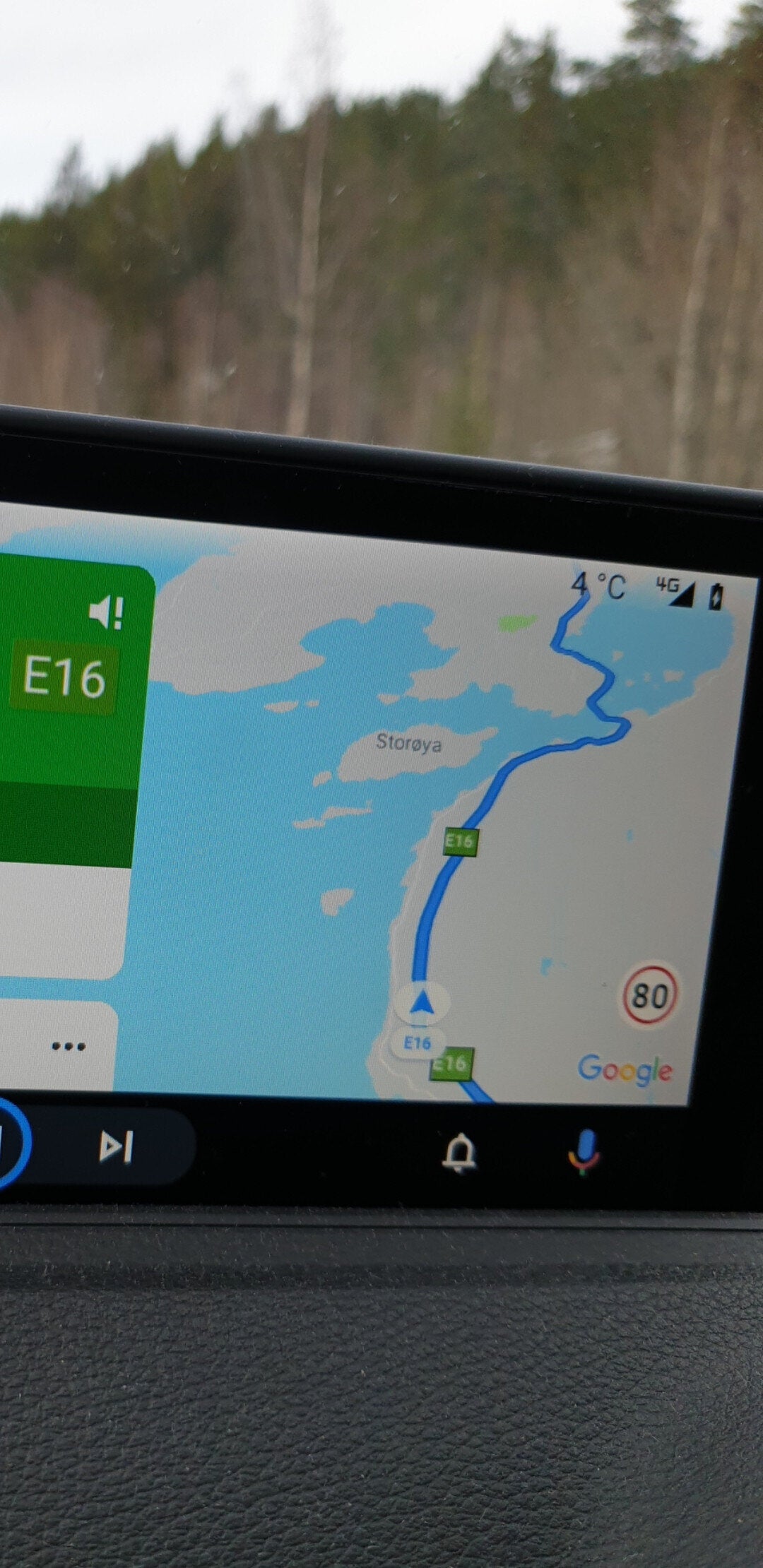 Speed limits pop up in Android Auto when using Google Maps